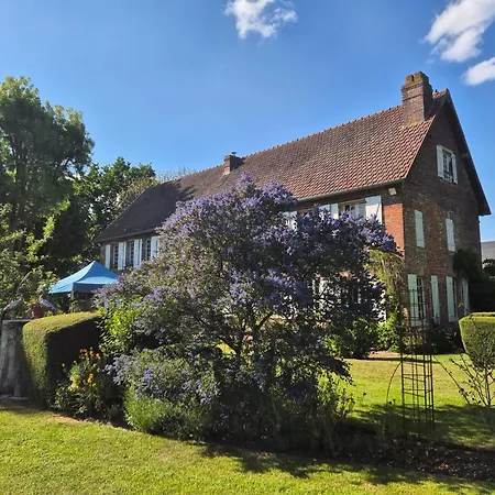 D'hotes Manoir Du Buquet Bed & Breakfast 3*