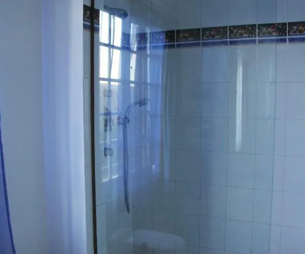 Chambres D'hotes Manoir Du Buquet Bed & Breakfast